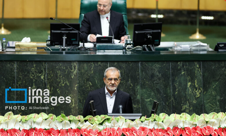 Masud Pezeshkian jura como nuevo presidente de Irán