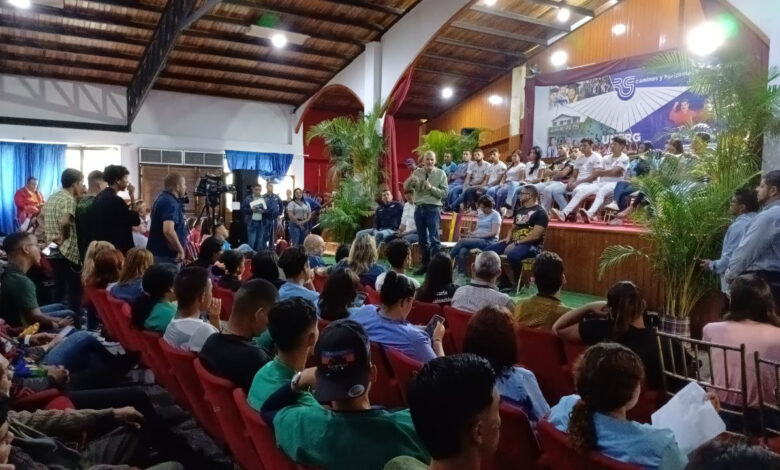 Menéndez: Solo la Revolución Bolivariana garantiza oportunidad de educación universitaria a las grandes mayorías