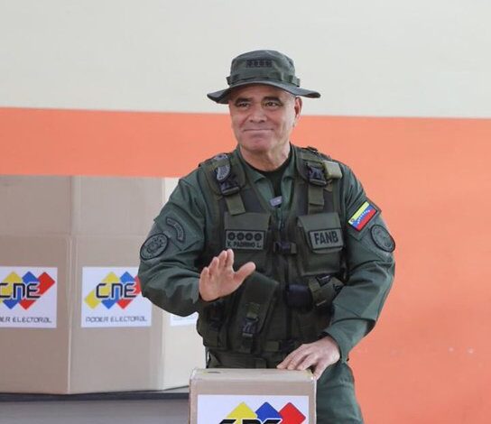 Padrino López: No hay incidencia electoral que reportar