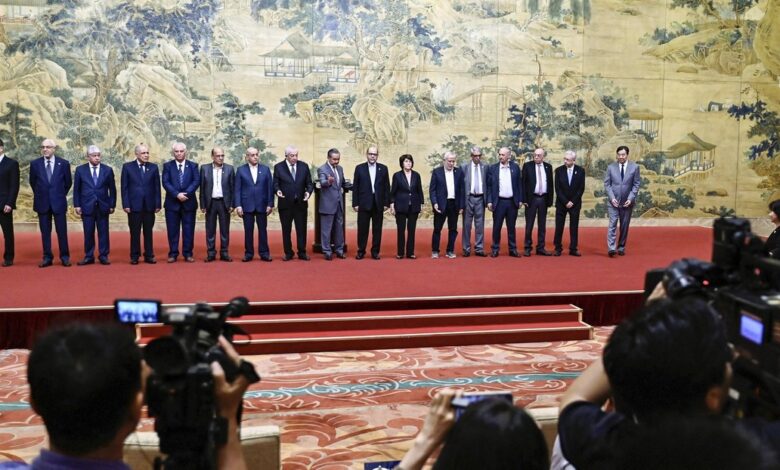 Facciones palestinas firman declaración de unidad en Beijing
