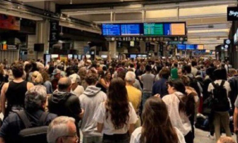 Sabotaje masivo afecta red de trenes en Francia
