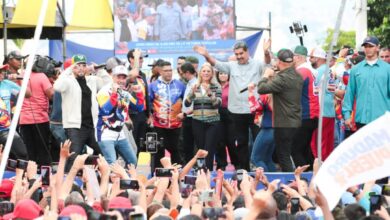Presidente Maduro Juramenta al nuevo gabinete ministerial delante del pueblo