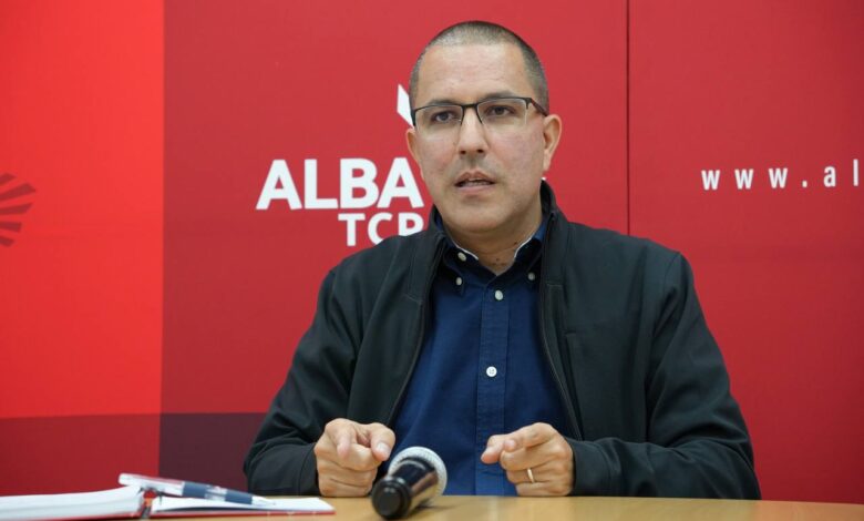 Arreaza alerta que Almagro vuelve a sus andanzas perversas contra Venezuela