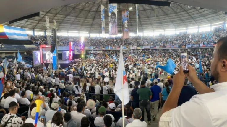 Oposición ecuatoriana elige a Luisa González
