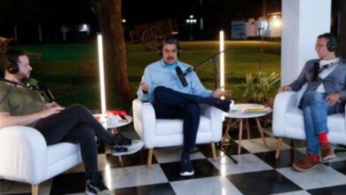 Transmisión del episodio número de 13 de su podcast