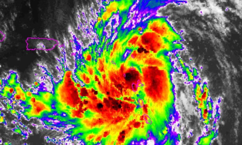 Huracán Ernesto cobra fuerza rumbo a las Bermudas