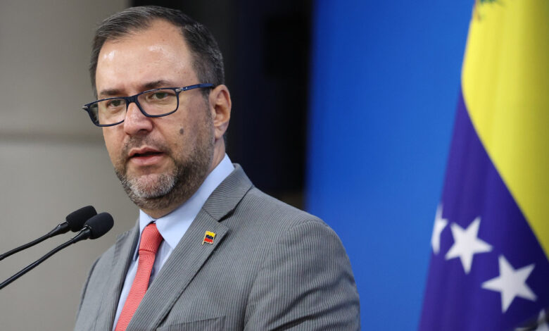 Gil: EEUU está al frente del intento de golpe de Estado
