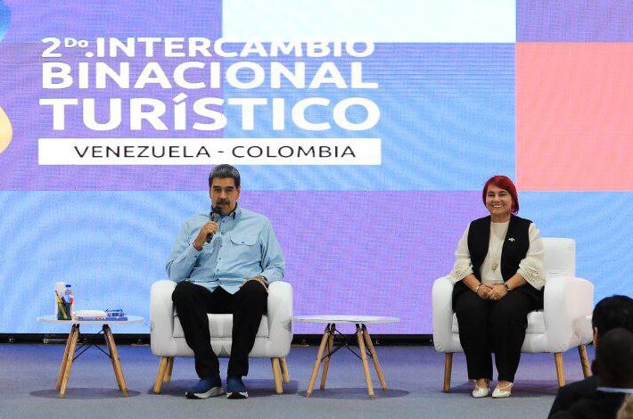 Maduro propone ampliar vuelos entre Venezuela y Colombia