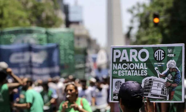 Trabajadores argentinos denunciarán despidos y políticas de Milei