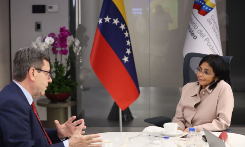 Vicepresidenta Rodríguez sostuvo reunión de trabajo con representante de petrolera Repsol en Venezuela
