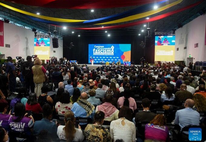Intelectuales cubanos respaldan creación de Internacional Antifascista