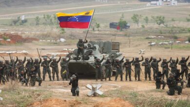 Padrino López: Mercenarios recibirán una respuesta contundente