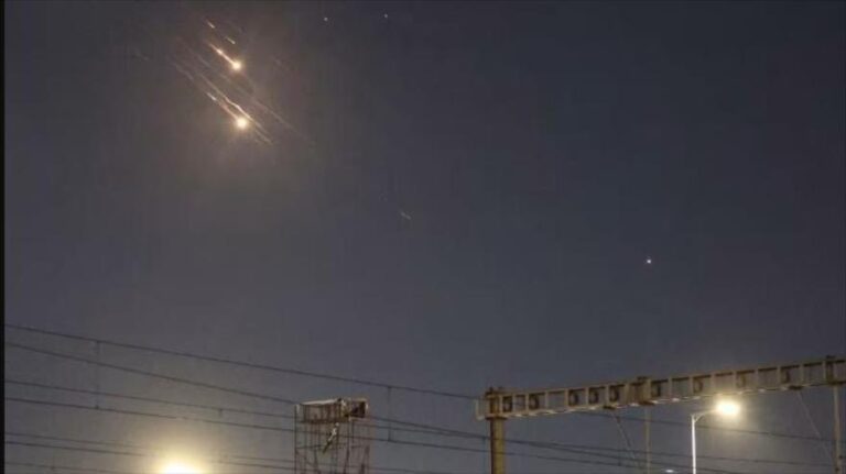 Irán inicia operación de represalia contra Israel