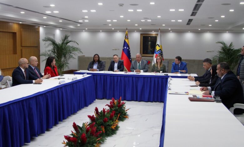 CNE recibe a nuevos rectores aprobados por Parlamento venezolano