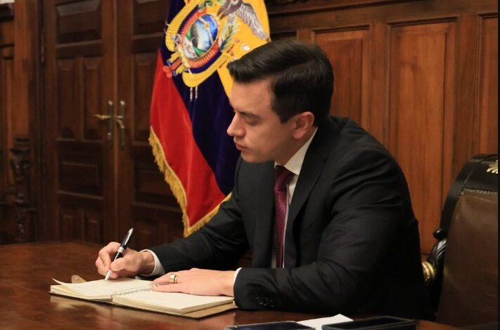 Noboa envía a la AN reforma para regreso de bases militares extranjeras al Ecuador