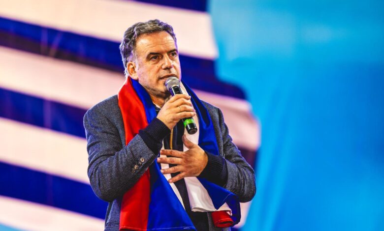 Otra encuesta otorga favoritismo a candidato presidencial Yamandú Orsi en Uruguay