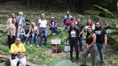 Con la siembra de nogales honran memoria del Libertador