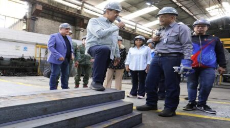 Jefe de Estado venezolano pide fortalecer producción del Complejo Siderúrgico Nacional al 100 %
