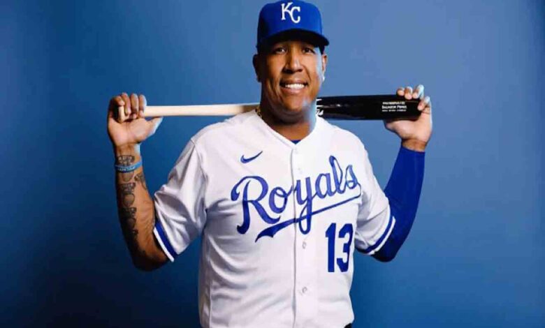Venezolano Salvador Pérez se alzó con Premio Roberto Clemente 2024
