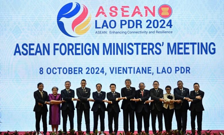 Cancilleres de la Asean aprueban documentos claves para Cumbres 44 y 45