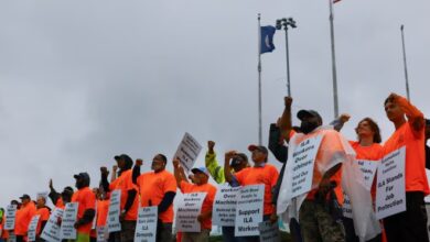 Trabajadores portuarios de EEUU finalizan huelga tras alcanzar acuerdo provisional