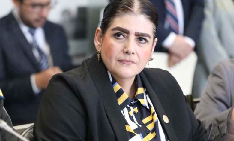 Ministra del Interior de Ecuador será enjuiciada políticamente