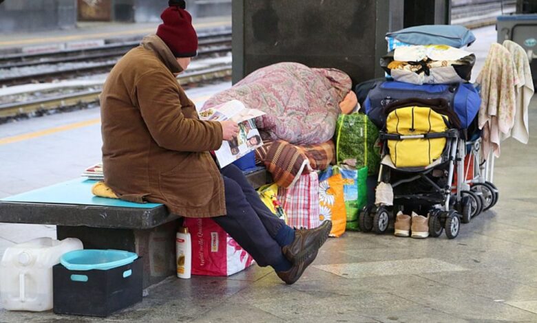 Italia con 5,7 millones de personas en pobreza absoluta, revela informe