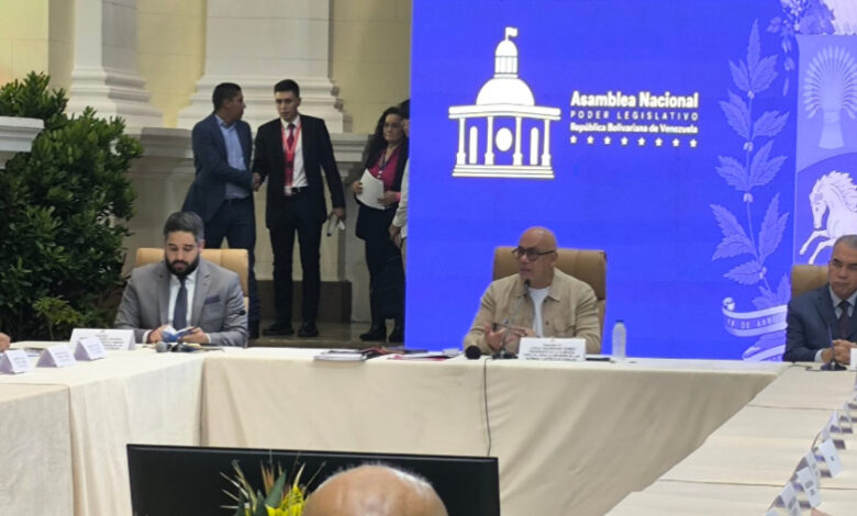 Parlamento venezolano inicia diálogo con partidos políticos para revisar leyes electorales