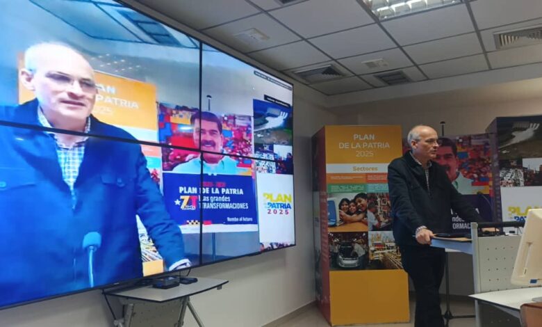 Menéndez: El Poder Popular es la savia del desarrollo del nuevo Estado en Venezuela