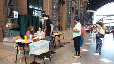 Cierran colegios electorales y comienza conteo de votos en Chile