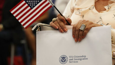 Juez anula plan de Biden sobre migración