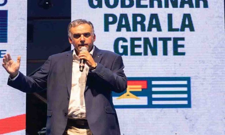 Yamandú Orsi nuevo presidente, Frente Amplio vuelve a gobernar Uruguay