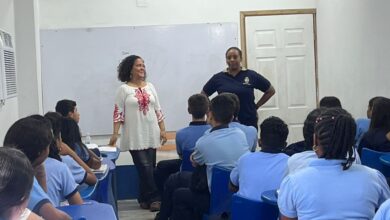 Estudiantes en Higuerote conocen a Bolívar humano a través de libros del CESB