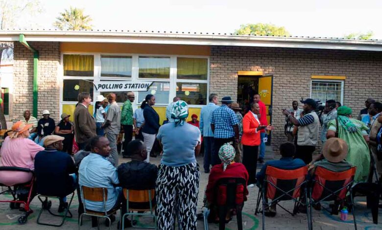 Namibia inició votación para elegir nuevo presidente y parlamento