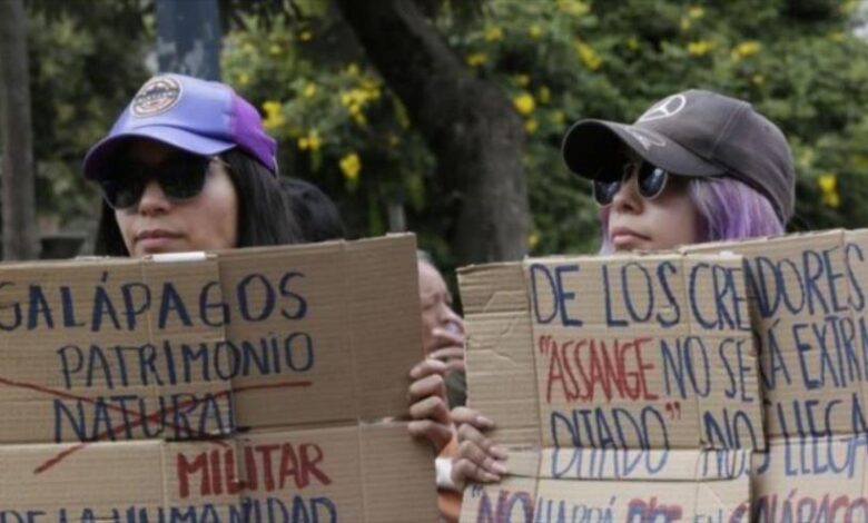 Ecuador autoriza a EEUU instalar base militar en islas Galápagos