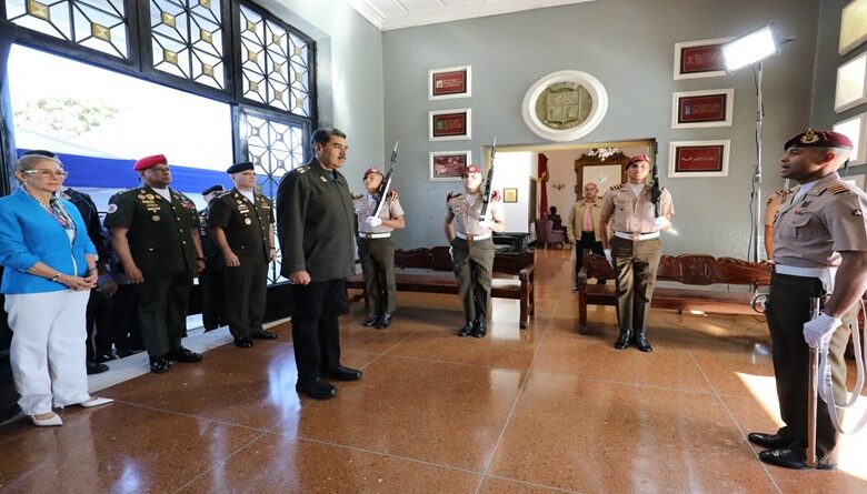 Presidente Maduro sostuvo reunión con comandantes de Unidades Tácticas de la FANB