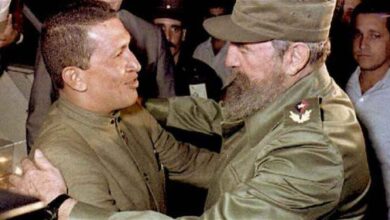 Presidente de Venezuela rememora 30 años del abrazo de Fidel y Chávez