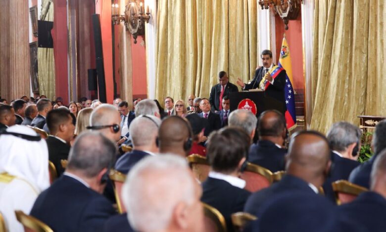 Maduro convocó a gran diálogo nacional por la reforma Constitucional