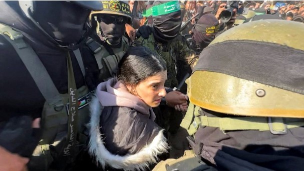 Israel y Hamás inician tercer canje de rehenes y presos