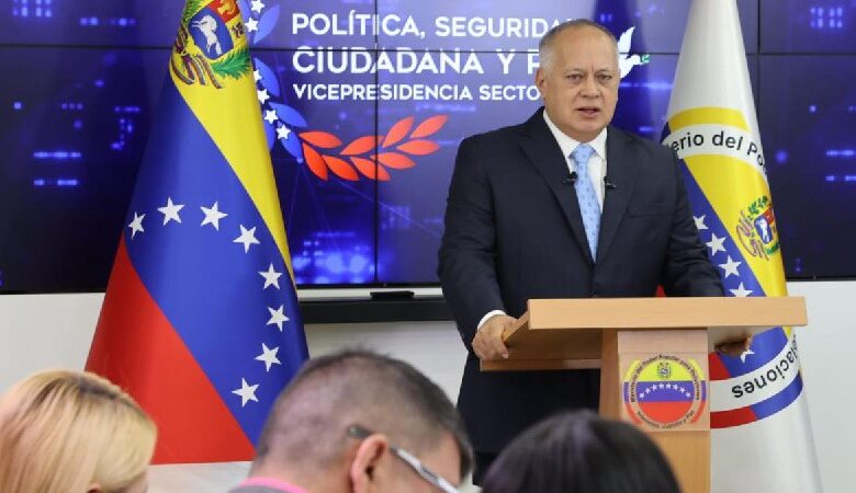 Cabello: Más de 700 cargadores para fusiles fueron incautados