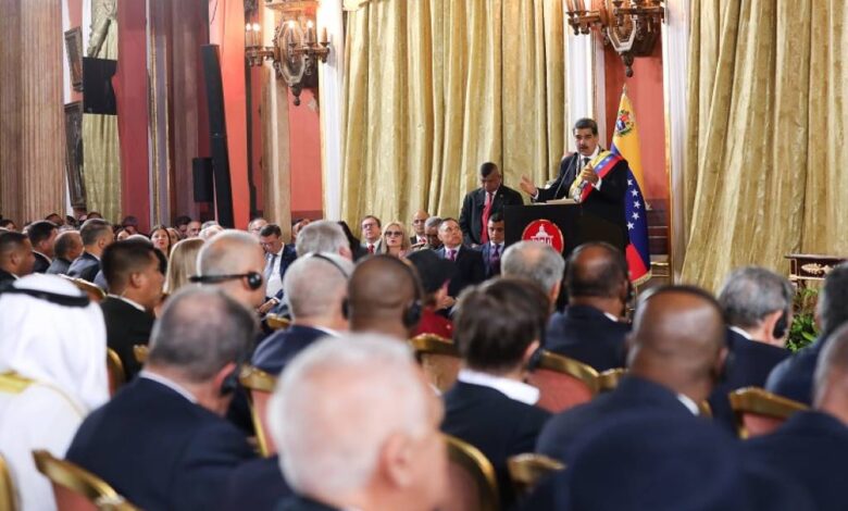 Respaldan en El Salvador juramentación de Maduro en Venezuela