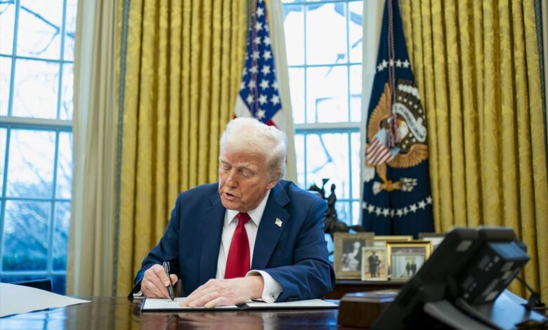 Trump hablará con México y Canadá sobre aranceles