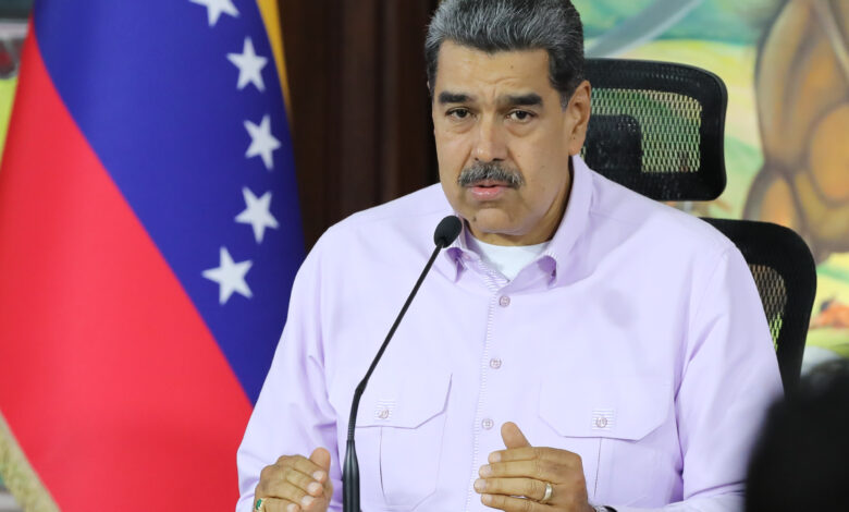 Presidente Maduro felicitó a pueblo venezolano por masiva participación en consulta