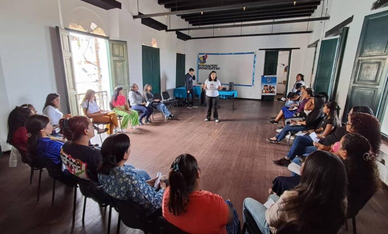 Más de 30 feminas participaron en el taller Mujer Empoderada