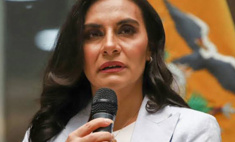 Juez suspende derechos políticos de vicepresidenta de Ecuador, Verónica Abad