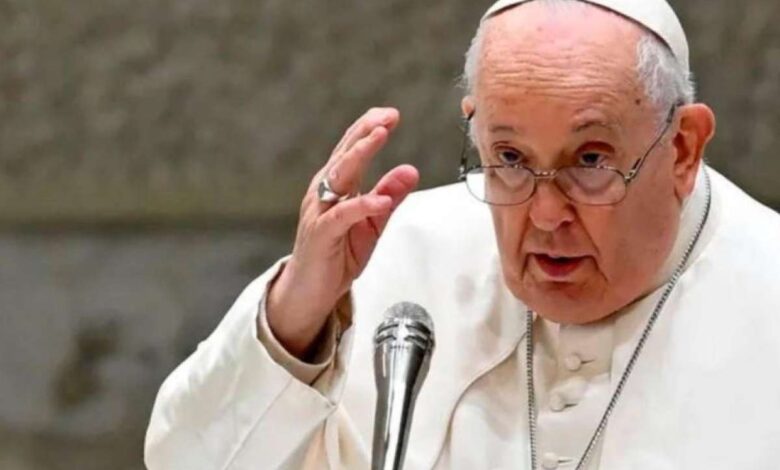 Estado de salud del papa Francisco se complica con una neumonía bilateral