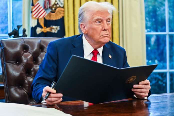 Presidente Trump revoca licencia a Chevron para explotar petróleo en Venezuela
