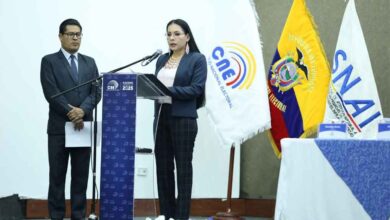 Elecciones generales en Ecuador inician con voto anticipado de reclusos