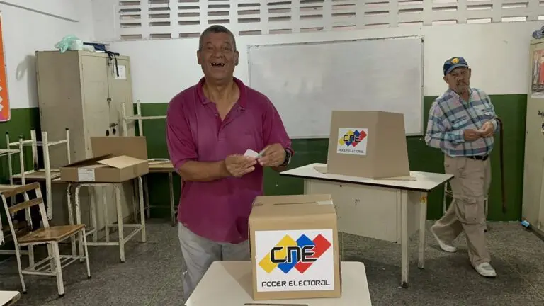 CNE destaca masiva participación en Consulta Popular Nacional