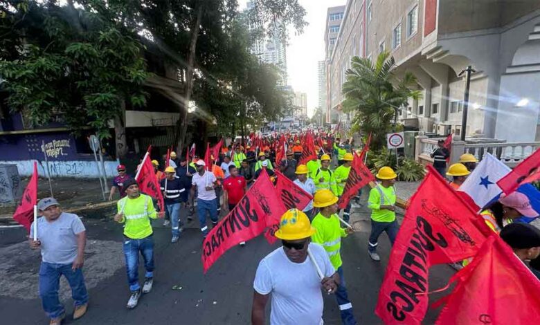 Con cierres de calles continúan protestas en Panamá contra ley de seguro social
